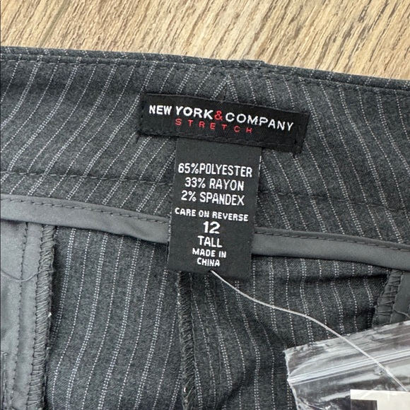 NWT size 12 TALL New York & Company Gray Pinstripe Bootcut Summer Stretch Pants - Picture 6 of 9